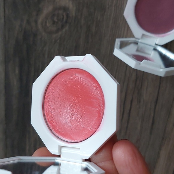 Fenty beauty blushes - Picture 3 of 4